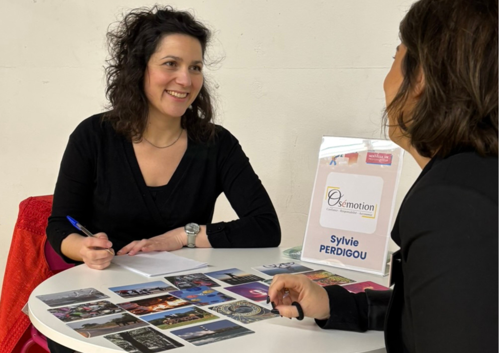 Photo Sylvie Perdigou en situation de coaching de carrière